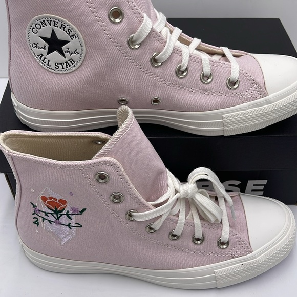 Converse WMNS CTAS HI
BARELY ROSE/VINTAGE WHITE A03740C Sneakers - Picture 3 of 16